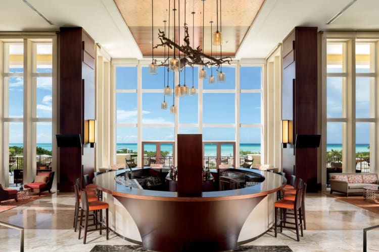Divi Bar & Lounge